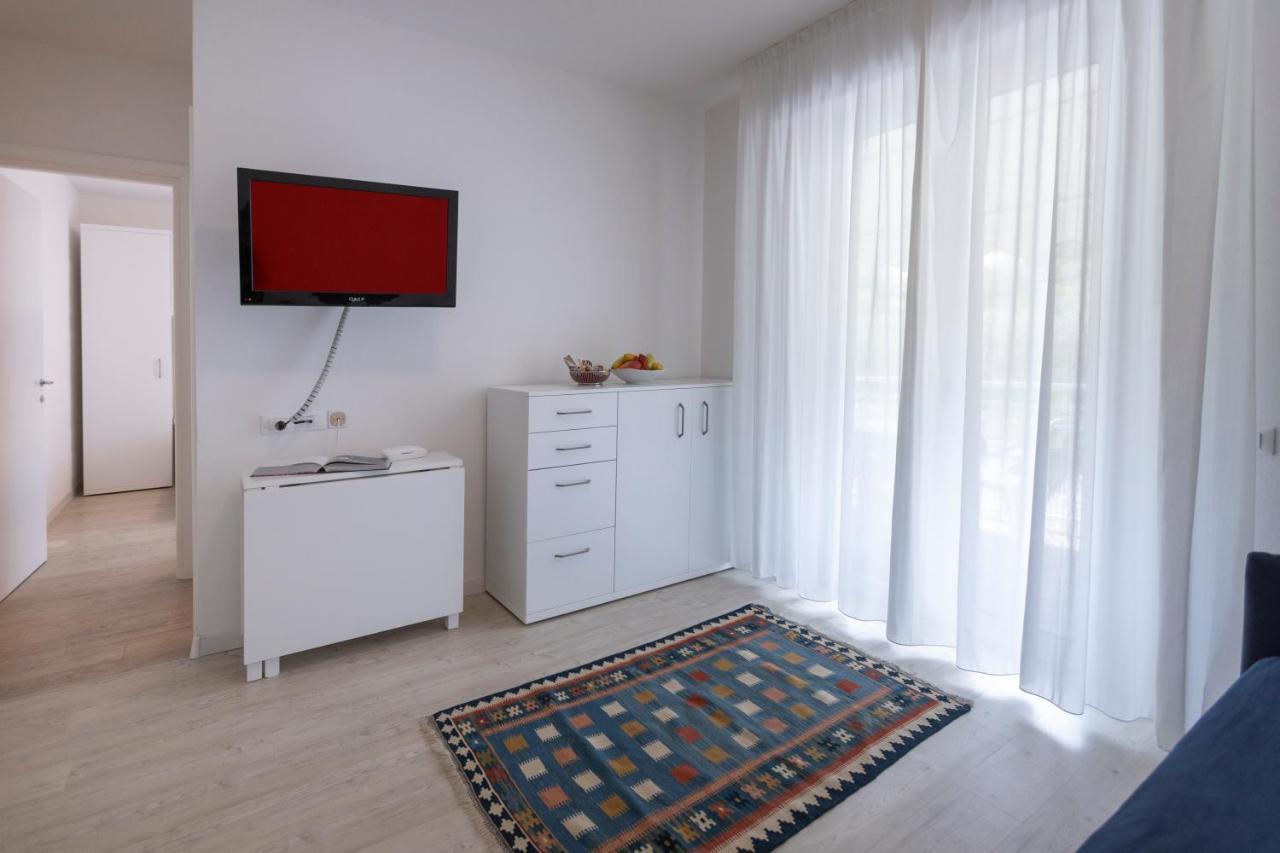 Aparthotel Roma 3*